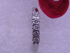 Anillo cinquillo