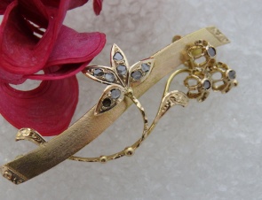 Broche Vintage