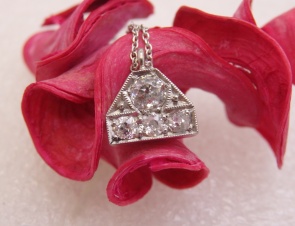 Colgante con cadena